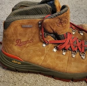 Danner hiking boots Mens Size 9